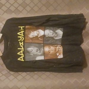 Aaliyah graphic long sleeve tee